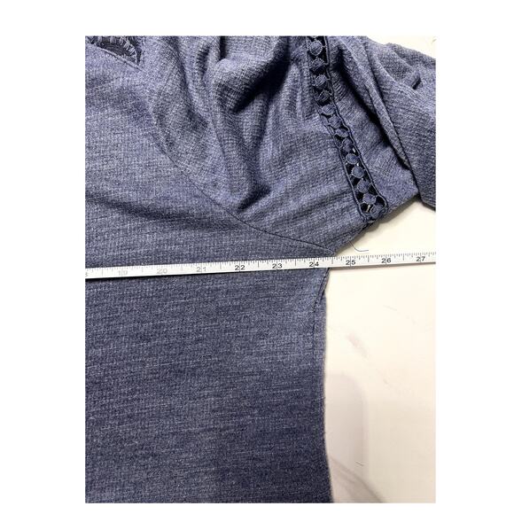 Above and Beyond Disco Bell Sleeves with Embroidery Lace Detailing 3xl Blue - Picture 6 of 7